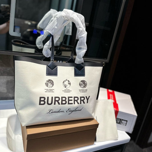 Burberry Shopping Tote