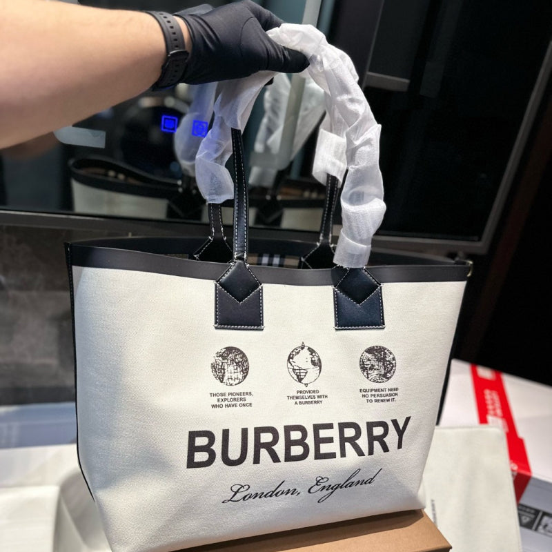 Burberry Shopping Tote